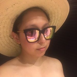 Meet your Posher, Daniela